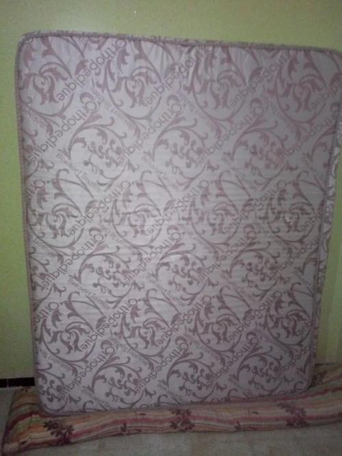 MATELAS ORTHOPÉDIQUE
