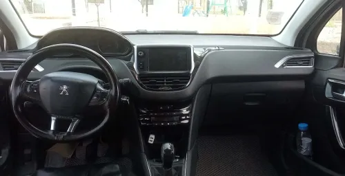 Peugeot 208 2015 Style