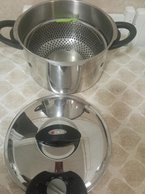Cocotte minutes marque seb capacité 8L