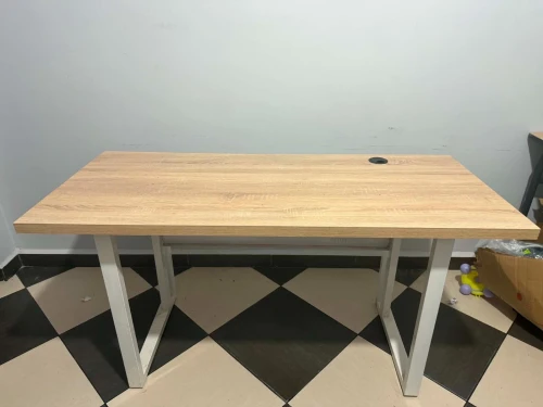 Vente bureau grande table en très bon état Style moderne