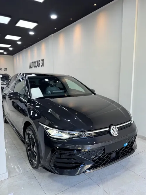 Volkswagen Golf 8 2025 R-Line