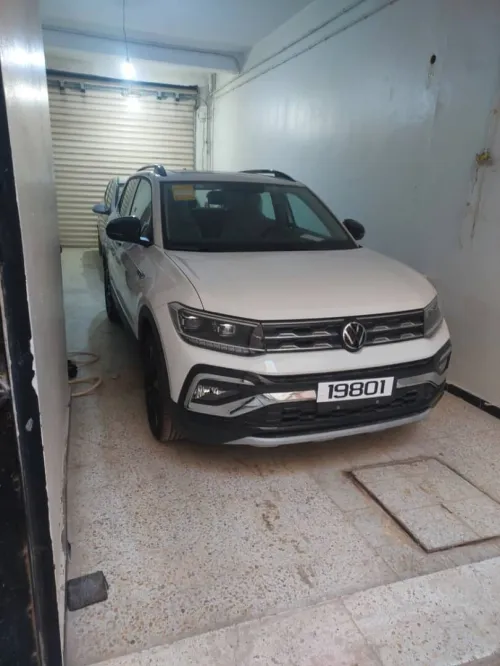 Volkswagen T-Cross 2025 R-line