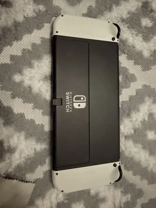 Nintendo Switch Oled + protection écran