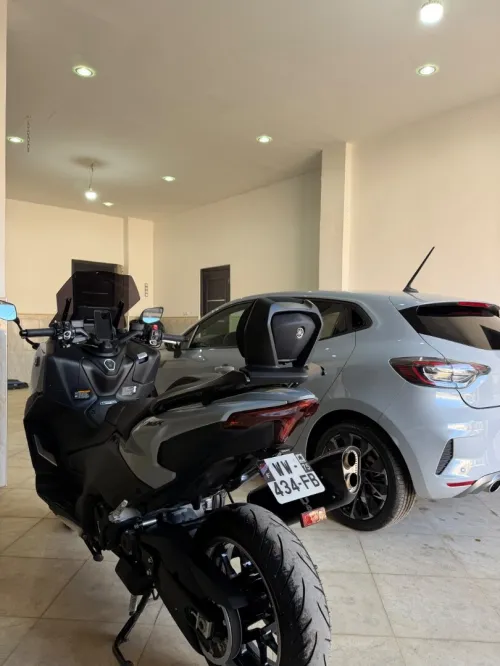 Yamaha T max 562 2025