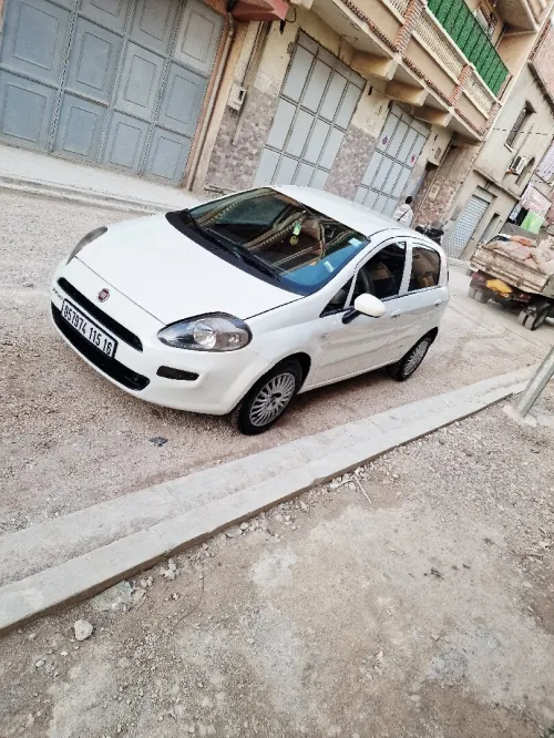 Fiat Punto 2015 Grand punto