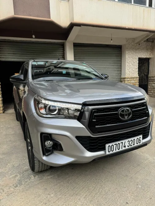 Toyota Hilux 2020 LEGEND DC 4x4 Pack Luxe
