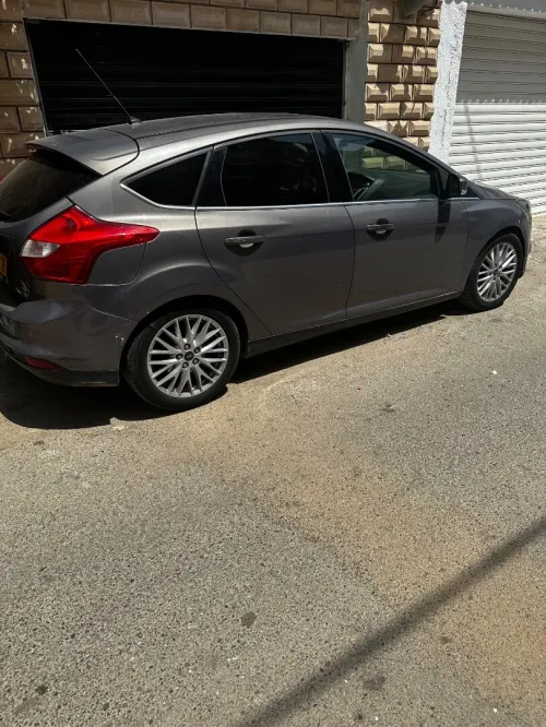 Ford Focus 5 portes 2012 Focus 5 portes