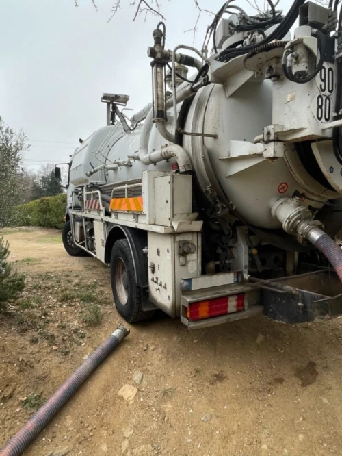Camion vidange débouchage 