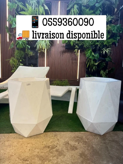 Aménagement floral de terasses avec des pots et plantes d'intérieur et extérieure 0559360090 