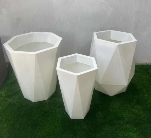 Aménagement floral de terasses avec des pots et plantes d'intérieur et extérieure 0559360090 