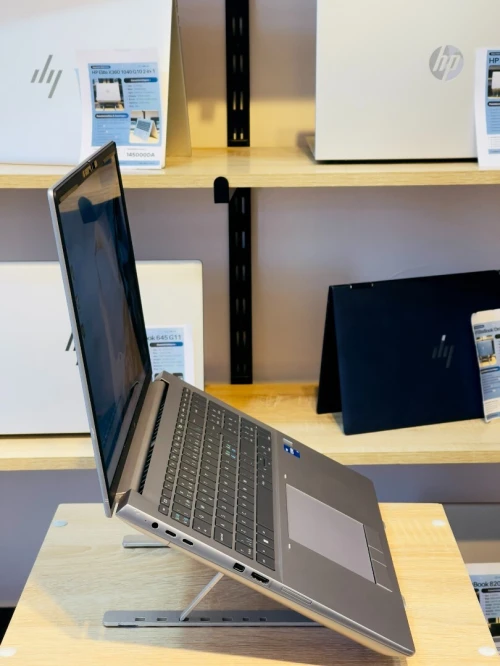 [VENDU] HP ZBOOK Fury 16 G10  I7-13700HX  32/1T  RTX 2000 ADA