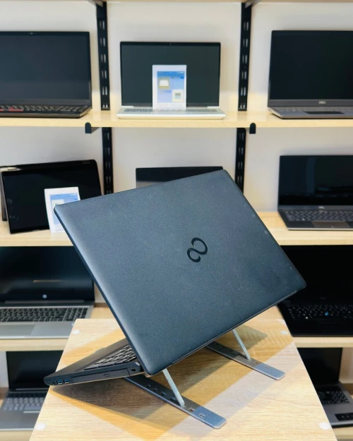 [VENDU] FUJITSU LifeBook A3510    i5-1035G1  8/256
