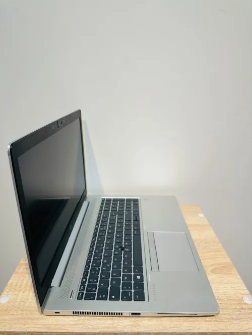 [VENDU] HP EliteBook 850 G5   I5-8250U 8/256 144Hz