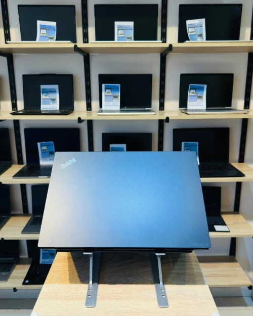 LENOVO ThinkPad E15 Gen1     i7-10510U  16/256 [BIOS verrouillé]