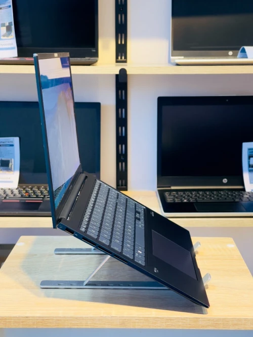 [VENDU] ASUS ZenBook 15 UM3504DA R7-7735U 16/512 120hz oled