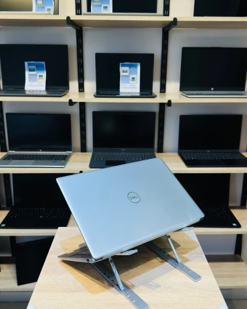 [VENDU] DELL Latitude 3301  I5-8265U 8/256