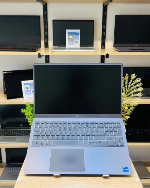 DELL Vostro 5502   i5-1135G7  8/256