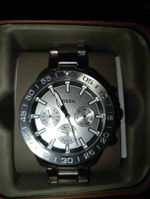 Un montre homme original la marque fossil habta mel Marikan Haja n9eya