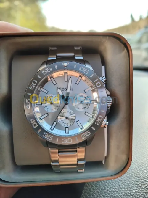 Un montre homme original la marque fossil habta mel Marikan Haja n9eya
