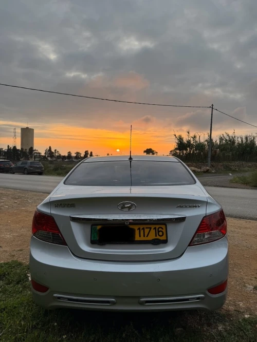 Hyundai Accent RB  4 portes 2017 Accent RB  4 portes