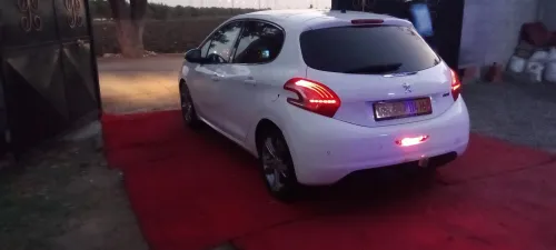 Peugeot 208 2014 Allure