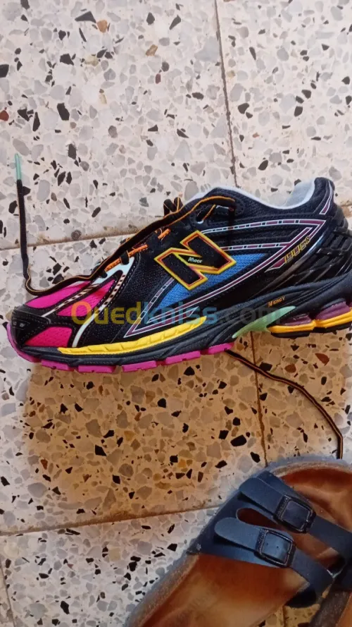 A vendre basquette new balance 1906 original 