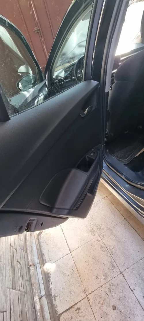 Skoda Fabia 2022 Style (avec toit panoramique)