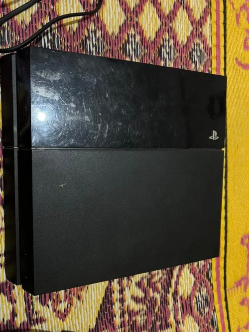 Playstation 4 flach