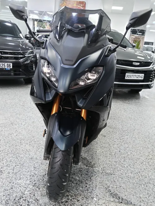 Yamaha Tmax 560 2022