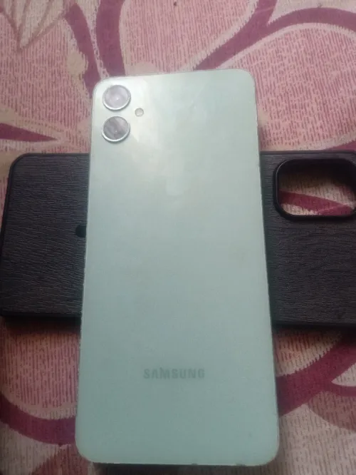 Samsung M05