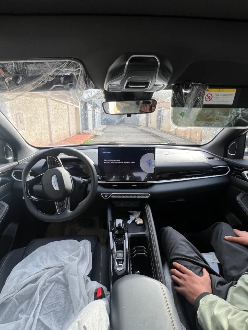 Geely Coolray 2025 