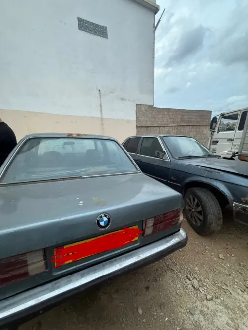 BMW E30 1986 