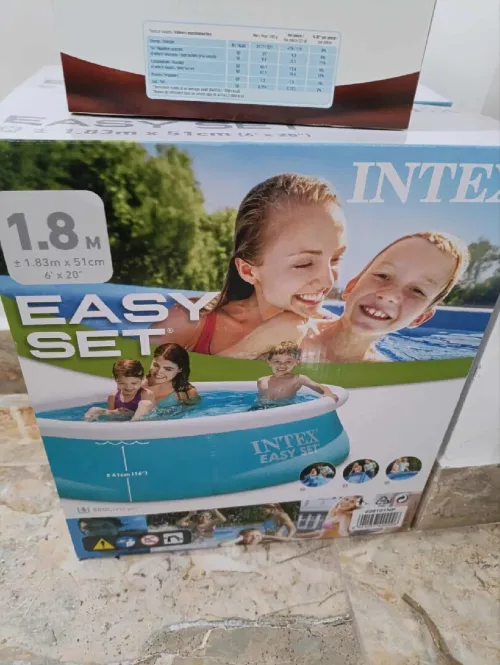 Piscine intex