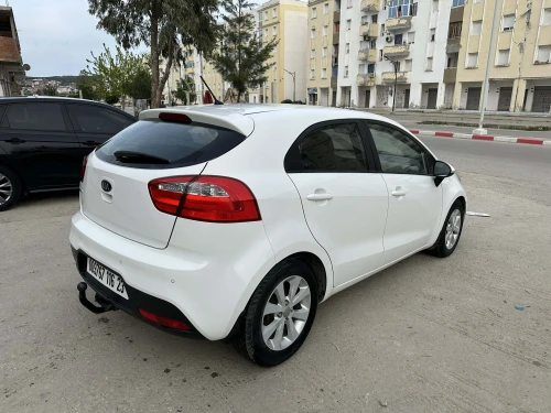 Kia Rio 5 portes 2016 Pop