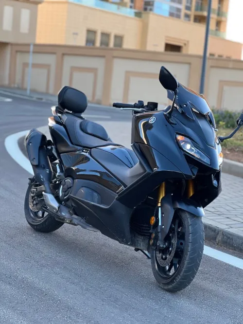 YAMAHA TMAX 2021