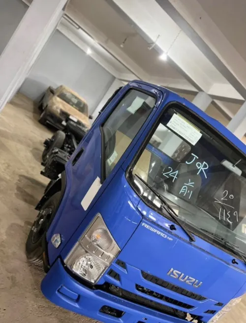 Isuzu Isuzu npr 2026