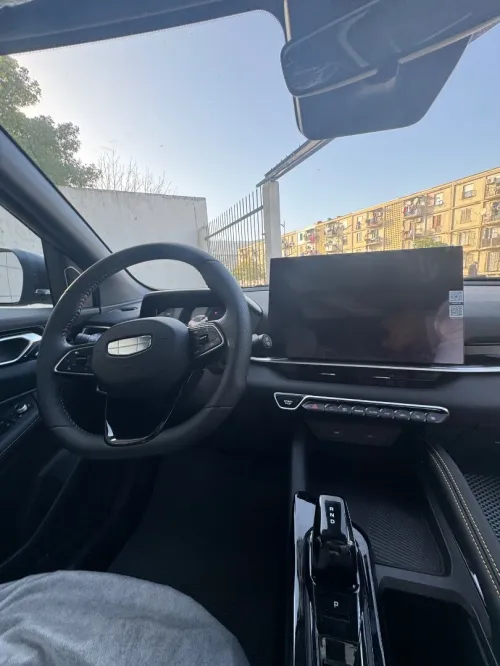 Geely Coolray 2025 L full option