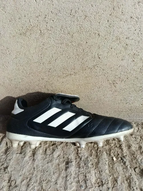 crampon adidas pointure 39,5