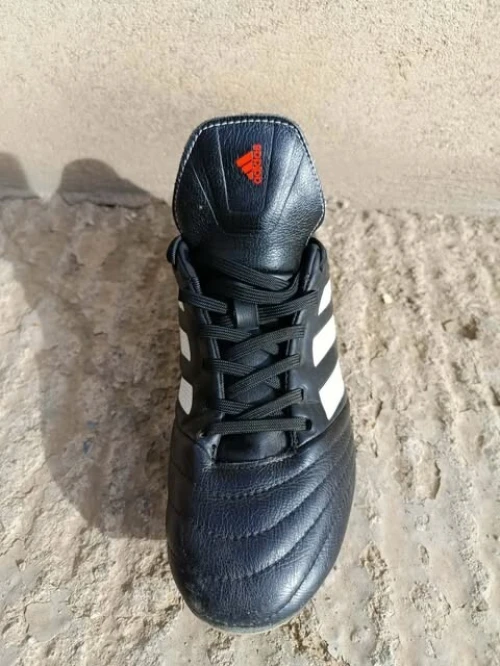 crampon adidas pointure 39,5