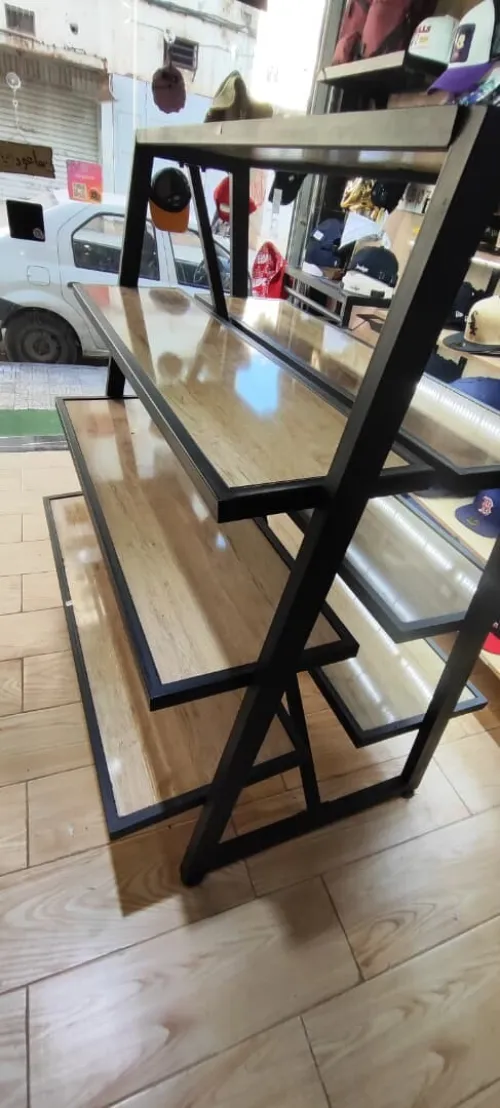 tableu pyramid طابلة بيراميد للبيع للمحلات  شكل عصري و زين