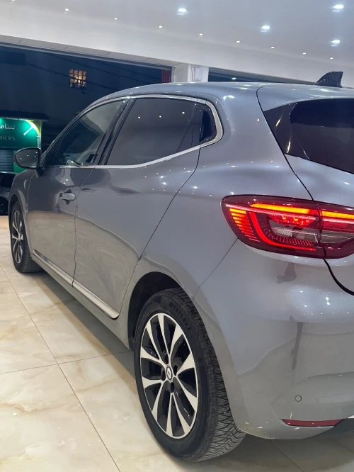 Renault clio4 2023 intos
