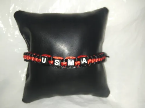 Bracelets / أساور