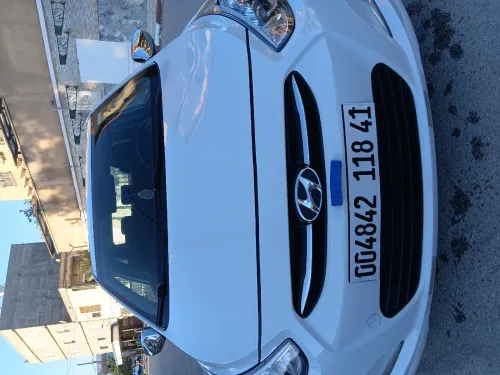 Hyundai Accent RB  4 portes 2018 Accent RB  4 portes