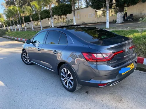 Renault Megane 4  2023 Itens