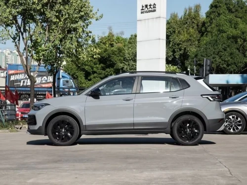 Volkswagen Tharu 2025 R line