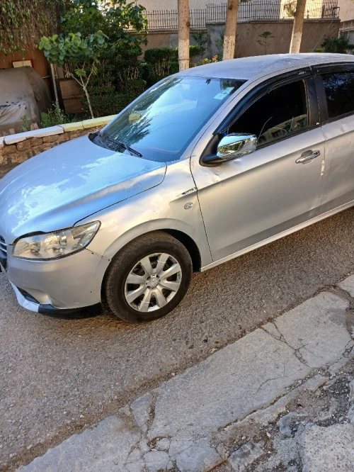 Peugeot 301 2013 Fennec