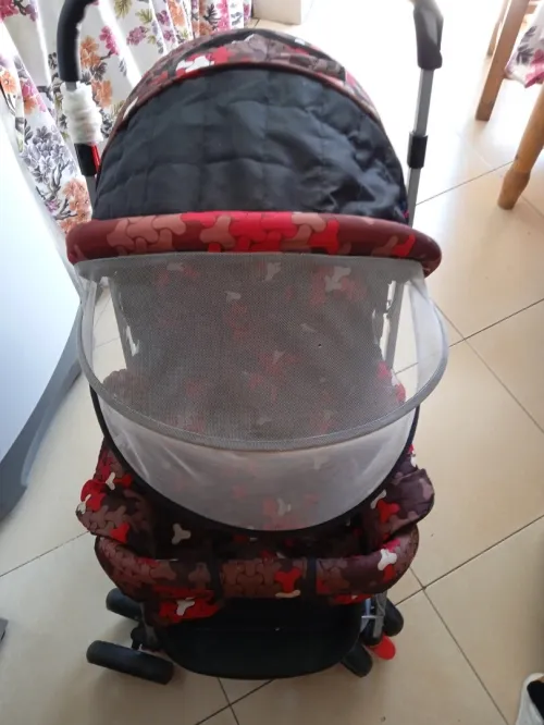 Poussette et lit bébé 