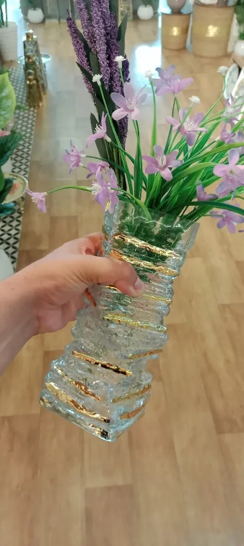 Vase en verre texturé doré 