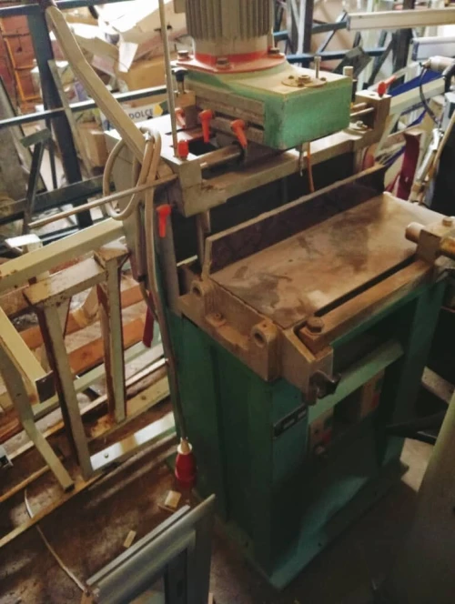 À vendre : Ligne industrielle complète pour menuiserie aluminium marque COMALL