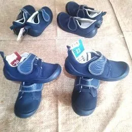 Chaussure bébé décathlon original pointure 20   disponibles